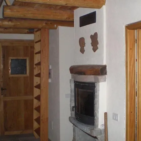 Isolello Monte Rosa: Chalet In Legno E Pietra Riva Valdobbia